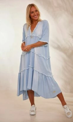 Robe Talya Jean's Bleach 15 Robe Talya Jean's Bleach -Vêtements Soldes 2024 facetune 26 01 2024 16 07 23