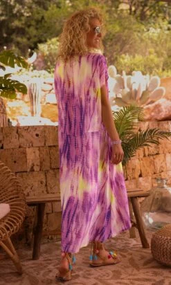 Robe Izabella Violet Kaleido -Vêtements Soldes 2024 facetune 26 06 2023 10 00 02