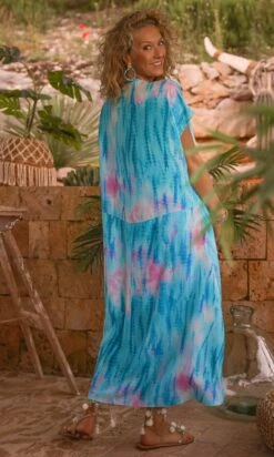 Robe Izabella Vert Turquoise Kaleido -Vêtements Soldes 2024 facetune 26 06 2023 12 25 14