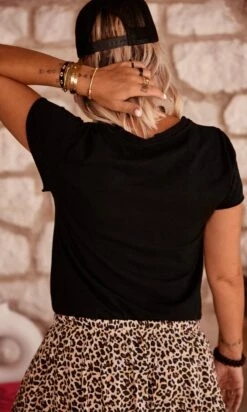 T-Shirt Magda Noir The Best Skull Blanc -Vêtements Soldes 2024 facetune 26 07 2023 11 54 26