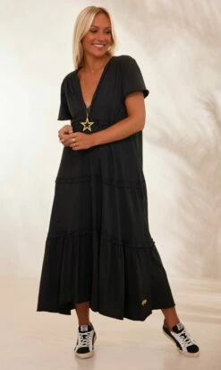 Robe Talya MC Ultra-Light Noir -Vêtements Soldes 2024 facetune 29 01 2024 09 18 34