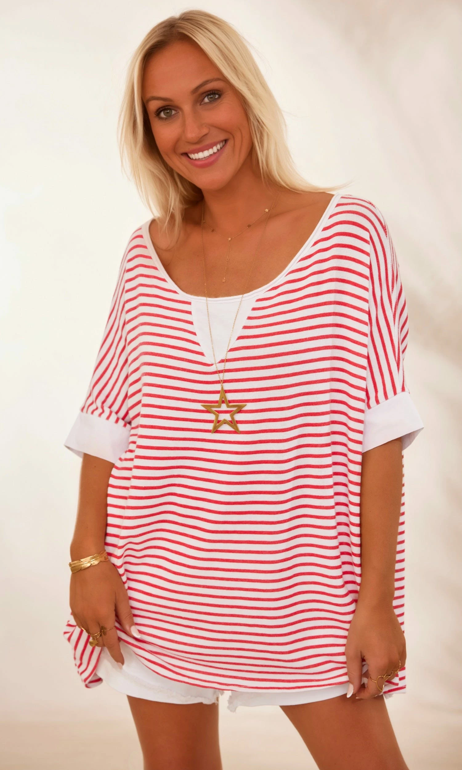 T-Shirt Oscar Oversize Blanc Marinière Rouge 7 T-Shirt Oscar Oversize Blanc Marinière Rouge – Image 5