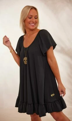 Petite Robe Tess Ultra-Light Noir -Vêtements Soldes 2024 facetune 29 01 2024 16 09 01