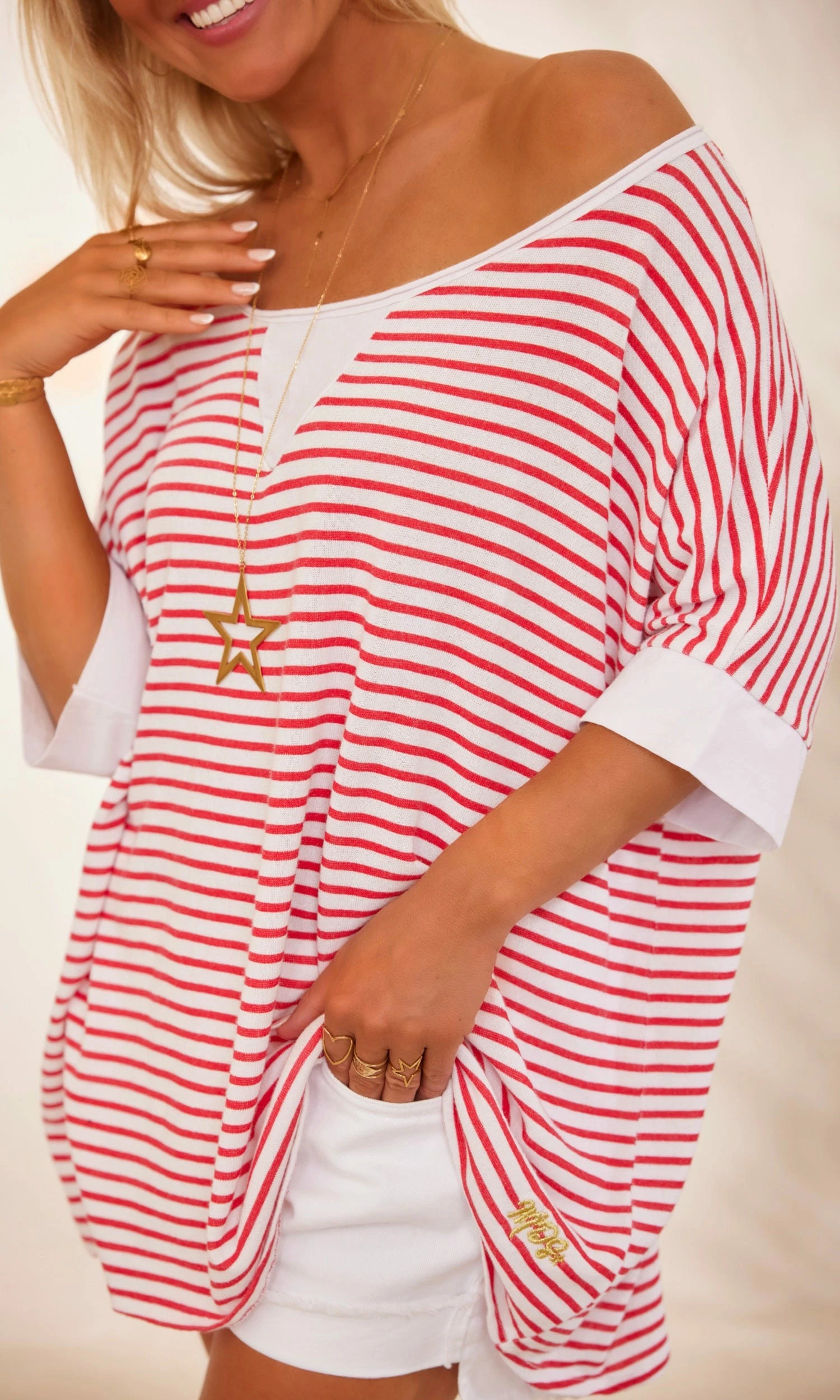 T-Shirt Oscar Oversize Blanc Marinière Rouge 4 T-Shirt Oscar Oversize Blanc Marinière Rouge – Image 2