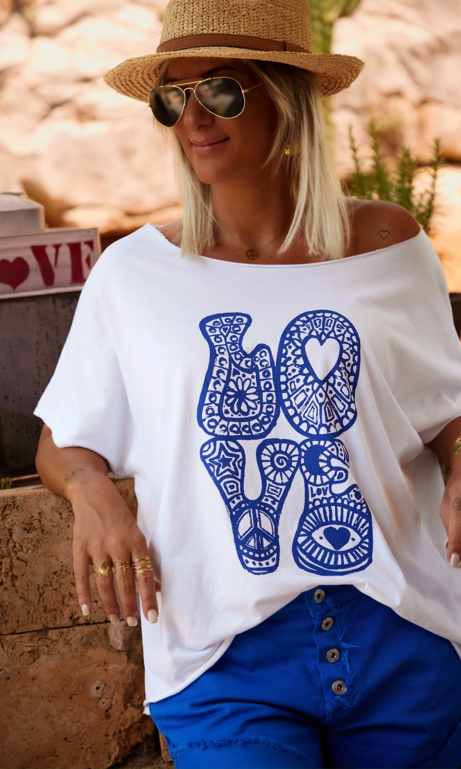 T-Shirt Solene Oversize Blanc Isalove Bleu Electrique 3 T-Shirt Solene Oversize Blanc Isalove Bleu Electrique