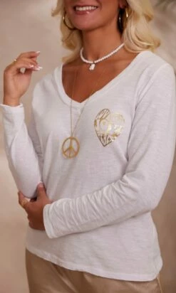 T-Shirt Magda ML Blanc Heart Joy Or 13 T-Shirt Magda ML Blanc Heart Joy Or -Vêtements Soldes 2024 facetune 29 08 2023 10 36 45