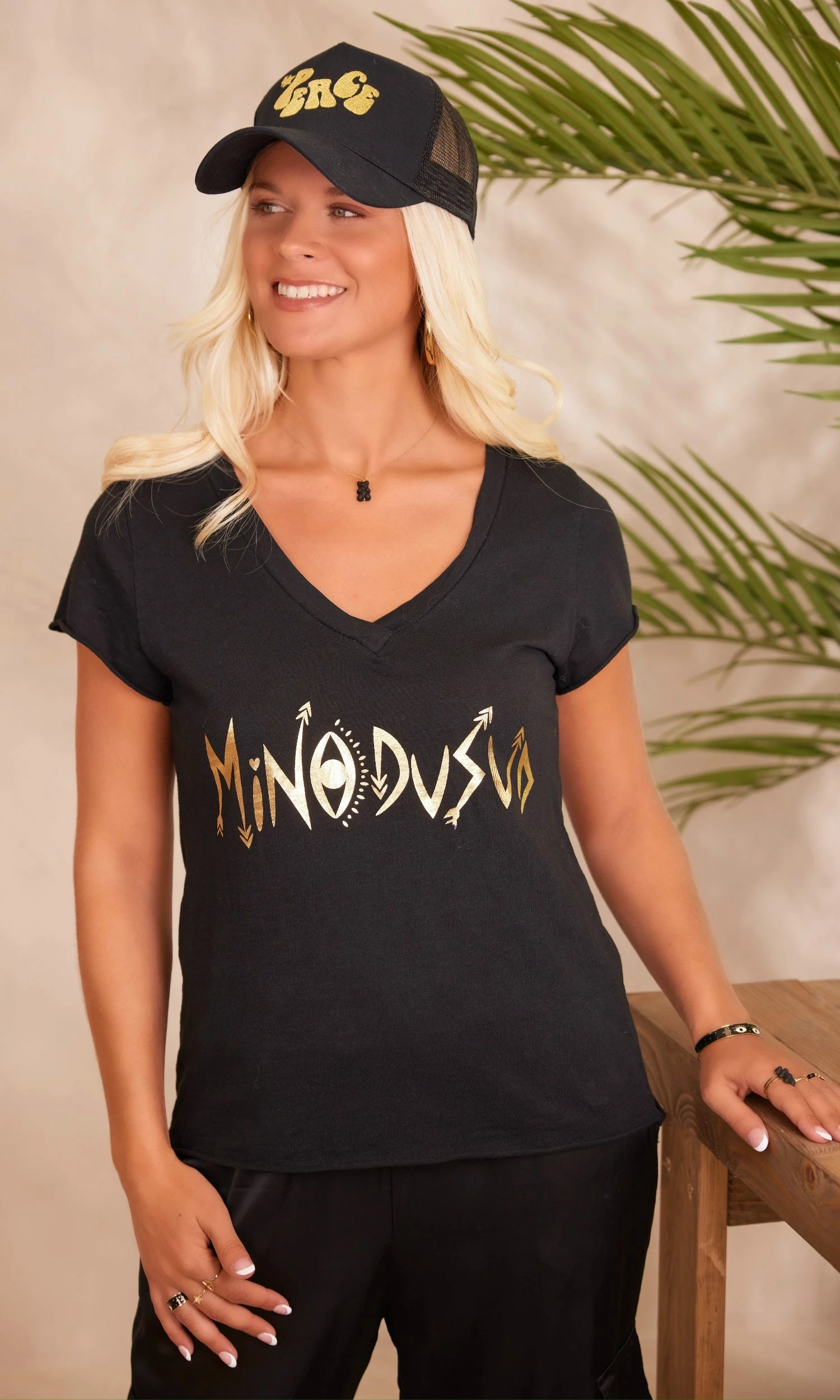 T-Shirt Magda Noir MinoDuSud Or 3 T-Shirt Magda Noir MinoDuSud Or