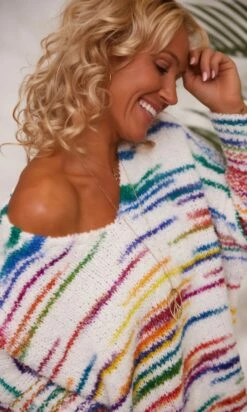 Pull Zack Oversize Blanc Cassé Stripes Multicolor -Vêtements Soldes 2024 facetune 29 11 2023 10 54 22