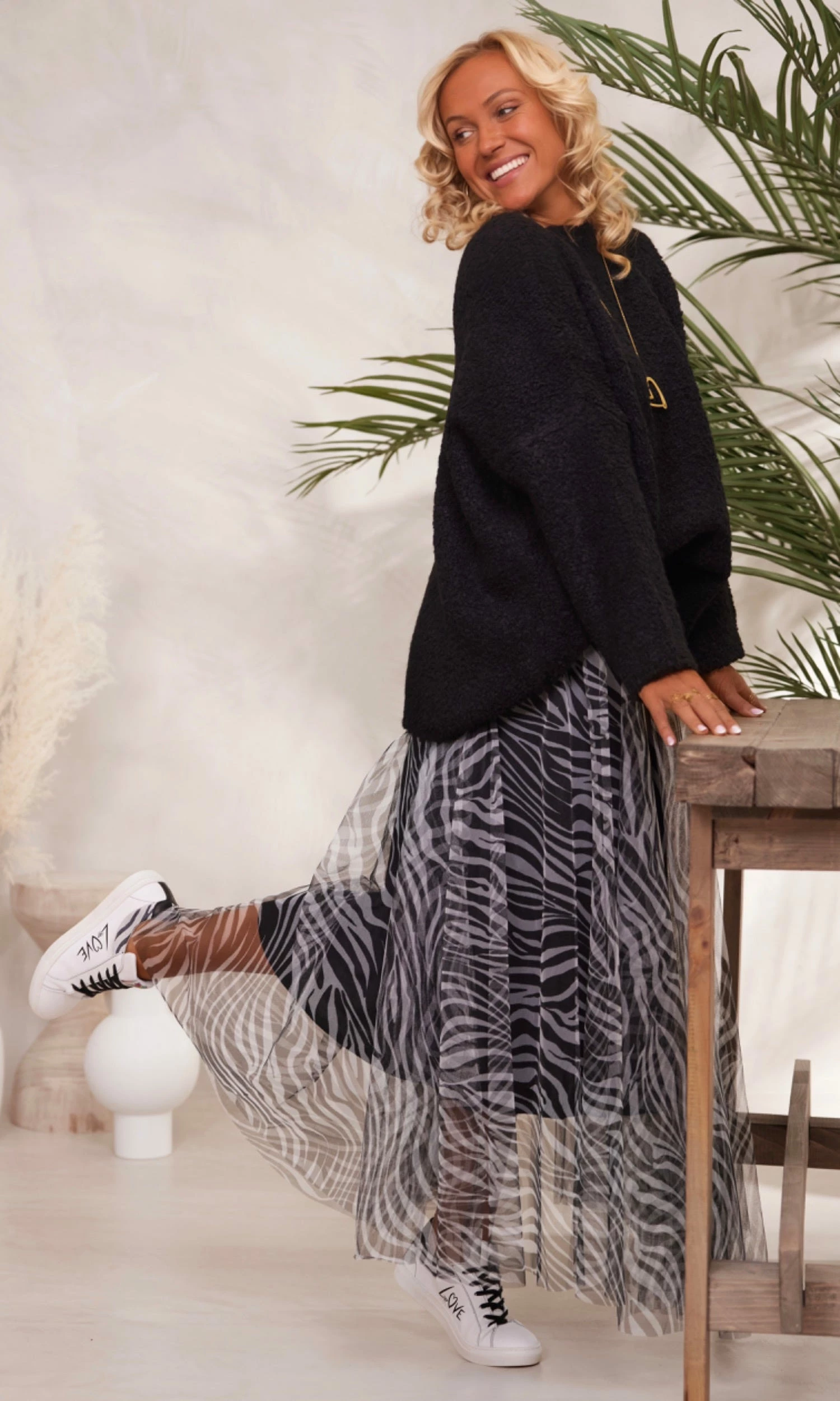 Jupon Keran Noir Zèbre 6 Jupon Keran Noir Zèbre – Image 4