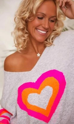 Pull Rayco Oversize Gris Clair Big Heart -Vêtements Soldes 2024 facetune 29 11 2023 16 40 18