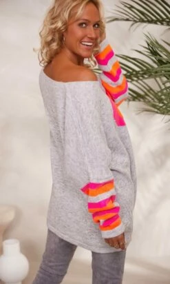 Pull Rayco Oversize Gris Clair Big Heart -Vêtements Soldes 2024 facetune 29 11 2023 16 52 53