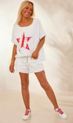 T-Shirt Solene Oversize Blanc Star Rouge -Vêtements Soldes 2024 facetune 30 01 2024 09 33 29