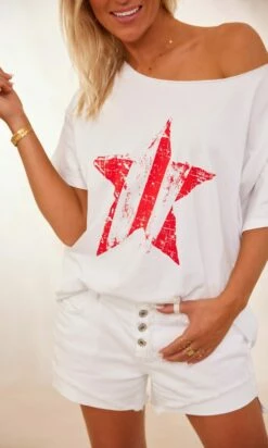 T-Shirt Solene Oversize Blanc Star Rouge -Vêtements Soldes 2024 facetune 30 01 2024 09 41 46