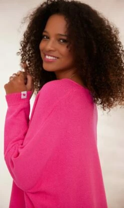 Pull Nestor Petite Maille Rose Fuchsia 13 Pull Nestor Petite Maille Rose Fuchsia -Vêtements Soldes 2024 facetune 30 01 2024 12 55 58