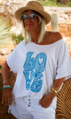 T-Shirt Solene Oversize Blanc Isalove Bleu Turquoise -Vêtements Soldes 2024 facetune 30 06 2023 10 52 39