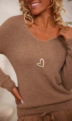 Pull Basic Col V Camel 10 Pull Basic Col V Camel -Vêtements Soldes 2024 facetune 30 11 2023 12 02 56