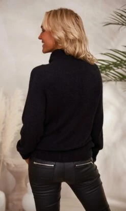 Pull Basic Col Roulé Noir