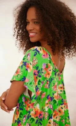 Petite Robe Tess Vert Spring Shine -Vêtements Soldes 2024 facetune 31 01 2024 10 00 09 1