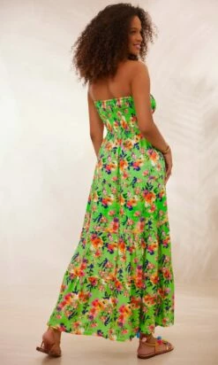 Robe Juliana Vert Spring Shine -Vêtements Soldes 2024 facetune 31 01 2024 10 31 25