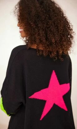 Pull Austin Noir Star Multicolor -Vêtements Soldes 2024 facetune 31 01 2024 11 26 22