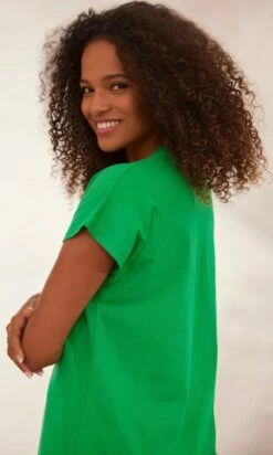 Petite Robe Isadora Vert Brésil Pluma Skull Multicolor 14 Petite Robe Isadora Vert Brésil Pluma Skull Multicolor -Vêtements Soldes 2024 facetune 31 01 2024 12 12 49