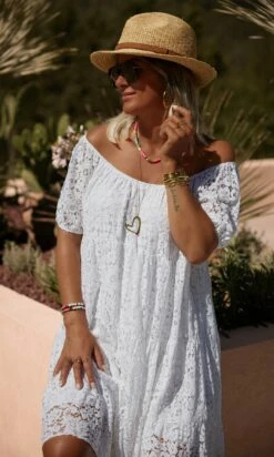 Petite Robe Daria Dentelle Blanc 10 Petite Robe Daria Dentelle Blanc -Vêtements Soldes 2024 img 2560 facetune 28 06 2023 09 41 22