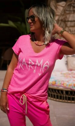 T-Shirt Magda Rose Fluo Karma Blanc -Vêtements Soldes 2024 img 2589 facetune 28 06 2023 11 57 34