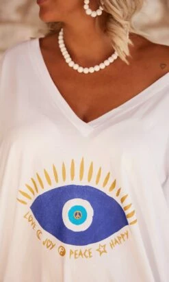 T-Shirt Iloé Oversize Blanc Lucky Eye 12 T-Shirt Iloé Oversize Blanc Lucky Eye -Vêtements Soldes 2024 img 3142 facetune 21 07 2023 09 11 19