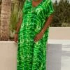 Robe Izabella Tie & Dye Lines Vert Brésil -Vêtements Soldes 2024 img 3761 facetune 26 07 2023 14 28 49